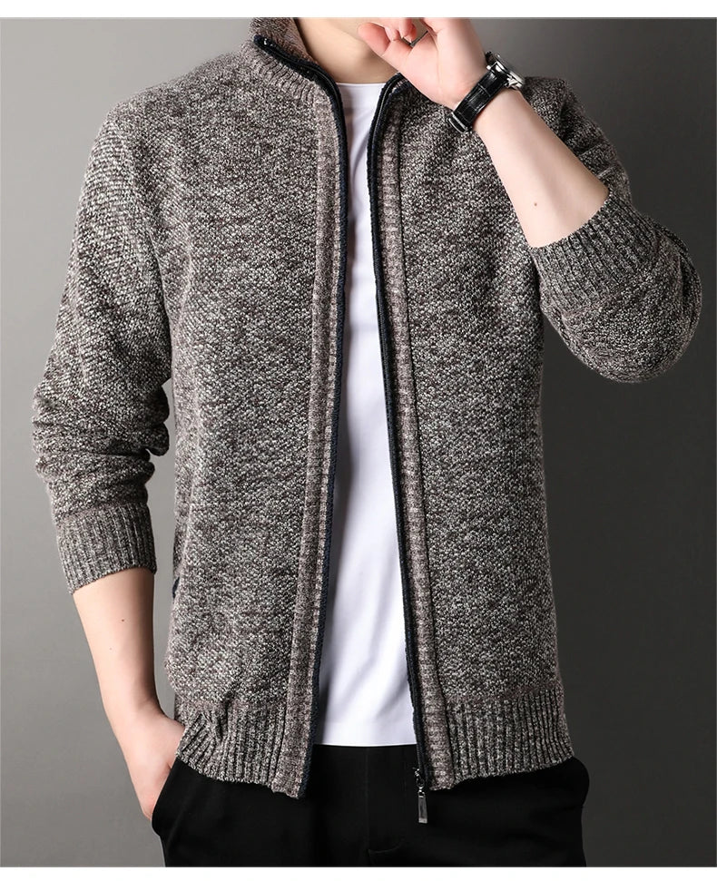 Suéter Masculino Cardigan Gola Alta VILLTRUM – Elegância Slim Fit Outono/Inverno