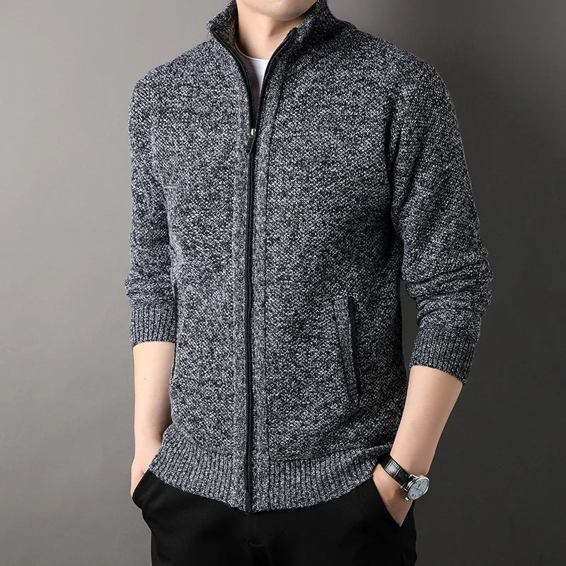 Suéter Masculino Cardigan Gola Alta VILLTRUM – Elegância Slim Fit Outono/Inverno