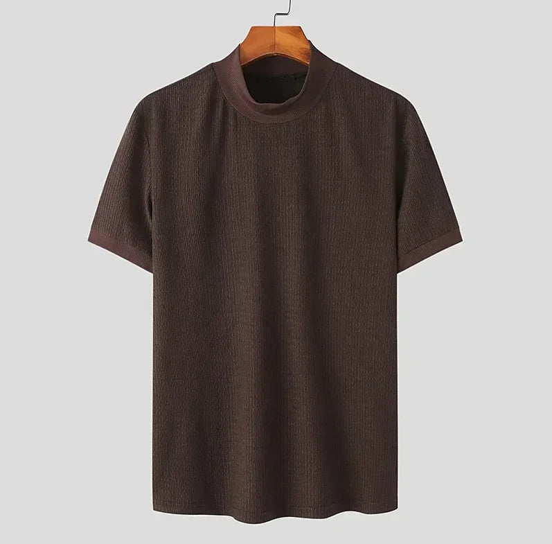 Camiseta Masculina Gola Alta Premium – Elegância Minimalista | VILLTRUM