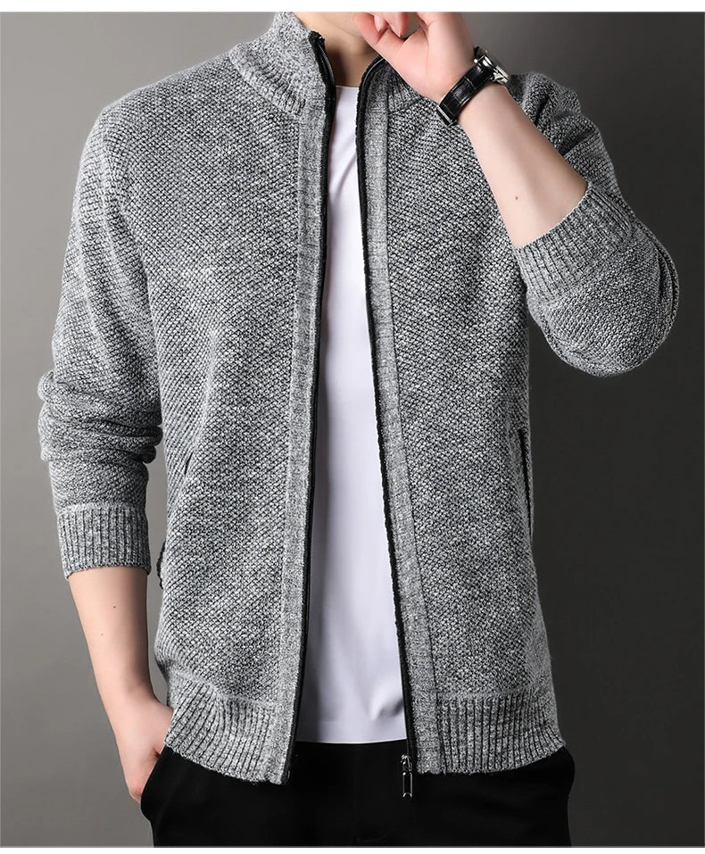 Suéter Masculino Cardigan Gola Alta VILLTRUM – Elegância Slim Fit Outono/Inverno