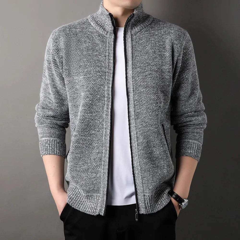 Suéter Masculino Cardigan Gola Alta VILLTRUM – Elegância Slim Fit Outono/Inverno