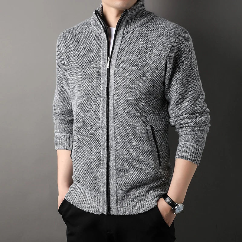 Suéter Masculino Cardigan Gola Alta VILLTRUM – Elegância Slim Fit Outono/Inverno
